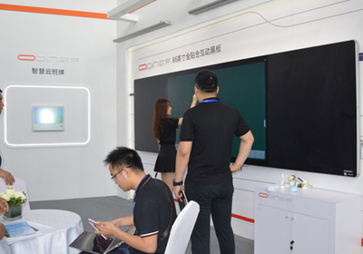 歐帝科技攜智慧黑板產品亮相西北教育裝備博覽會，引領云計算裝備技術服務新潮流